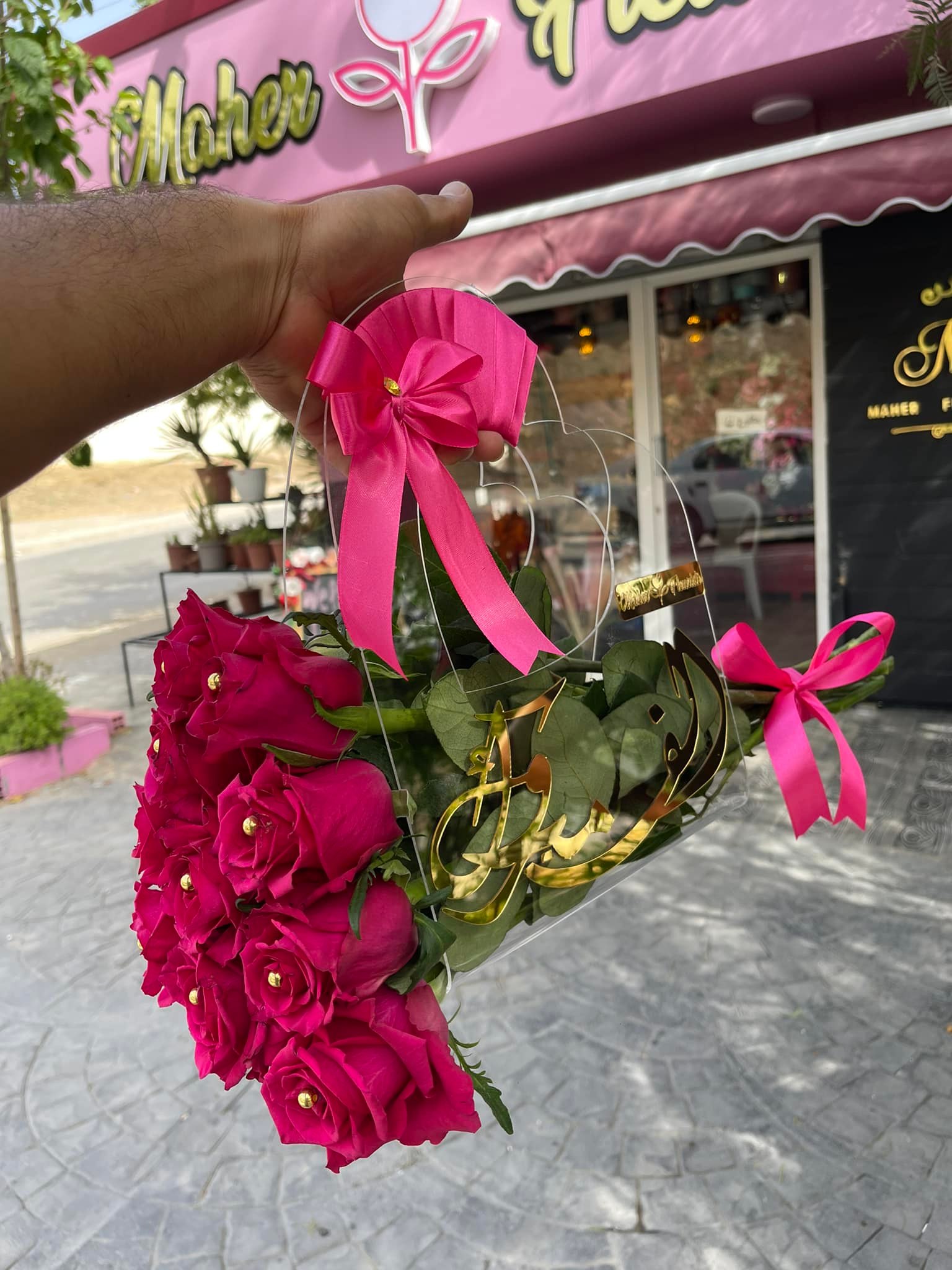 Roses fuchsia en vase